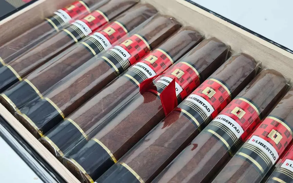 la-libertad-robusto-detail.webp